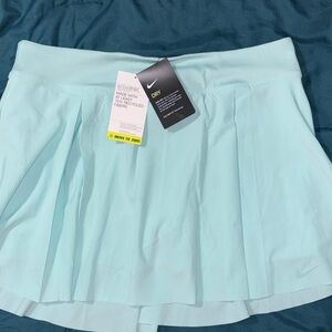 Nike Light Green Athletic Shorts / Skirt / tights